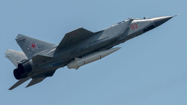 Rus ordusu, Oçakov limanında Ukrayna’ya ait bir devriye botunu vurdu