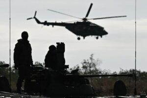 Rus askeri uzman: Slavyansk-Kramatorsk hattındaki Ukrayna savunması ciddi baskı altında