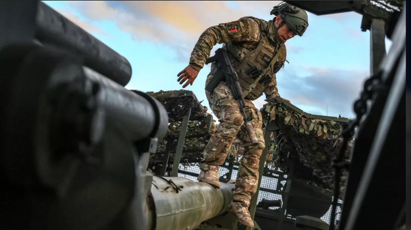 Rus ordusu, Ukrayna'daki askeri tesislere güçlü bombardımanlar düzenledi