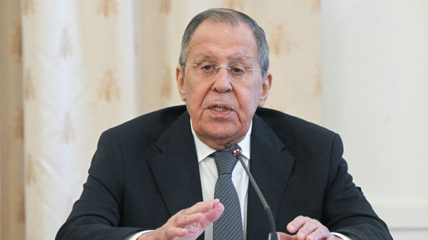 Lavrov: Rusya, İngiltere'yi Ukrayna'daki çatışmanın tarafı olarak değerlendirme hakkına sahip