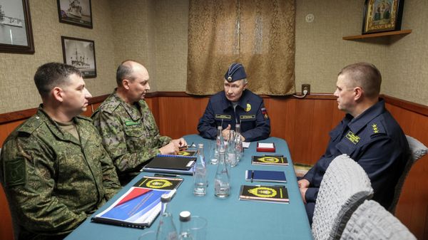 Putin'den orduya Rusya'nın tüm sınırlarında güvenliği sağlama talimatı