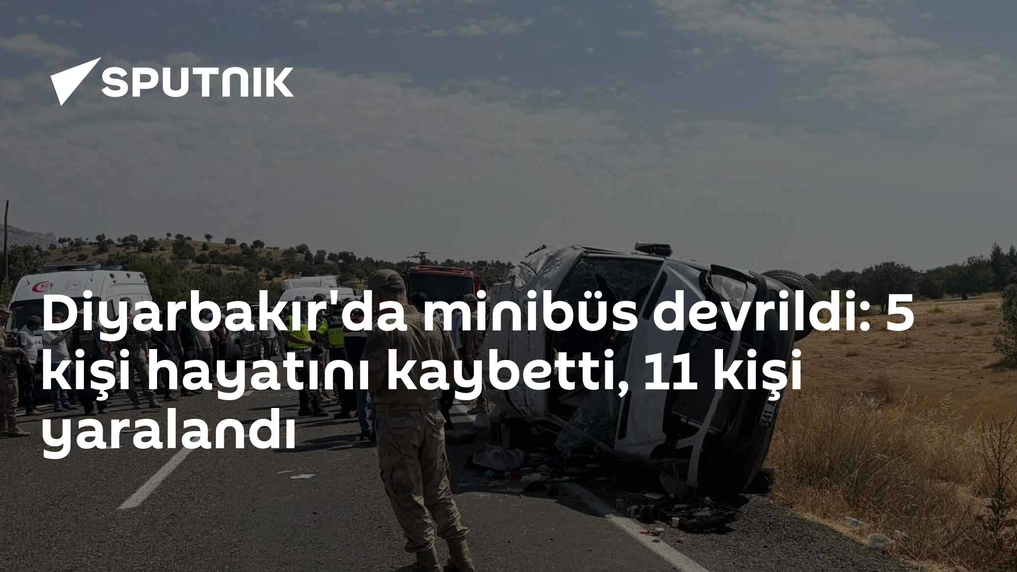 Diyarbakır'da minibüs devrildi: 5 kişi hayatını kaybetti, 11 kişi yaralandı
