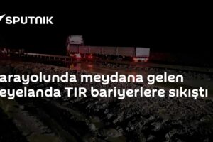 Karayolunda meydana gelen heyelanda TIR bariyerlere sıkıştı