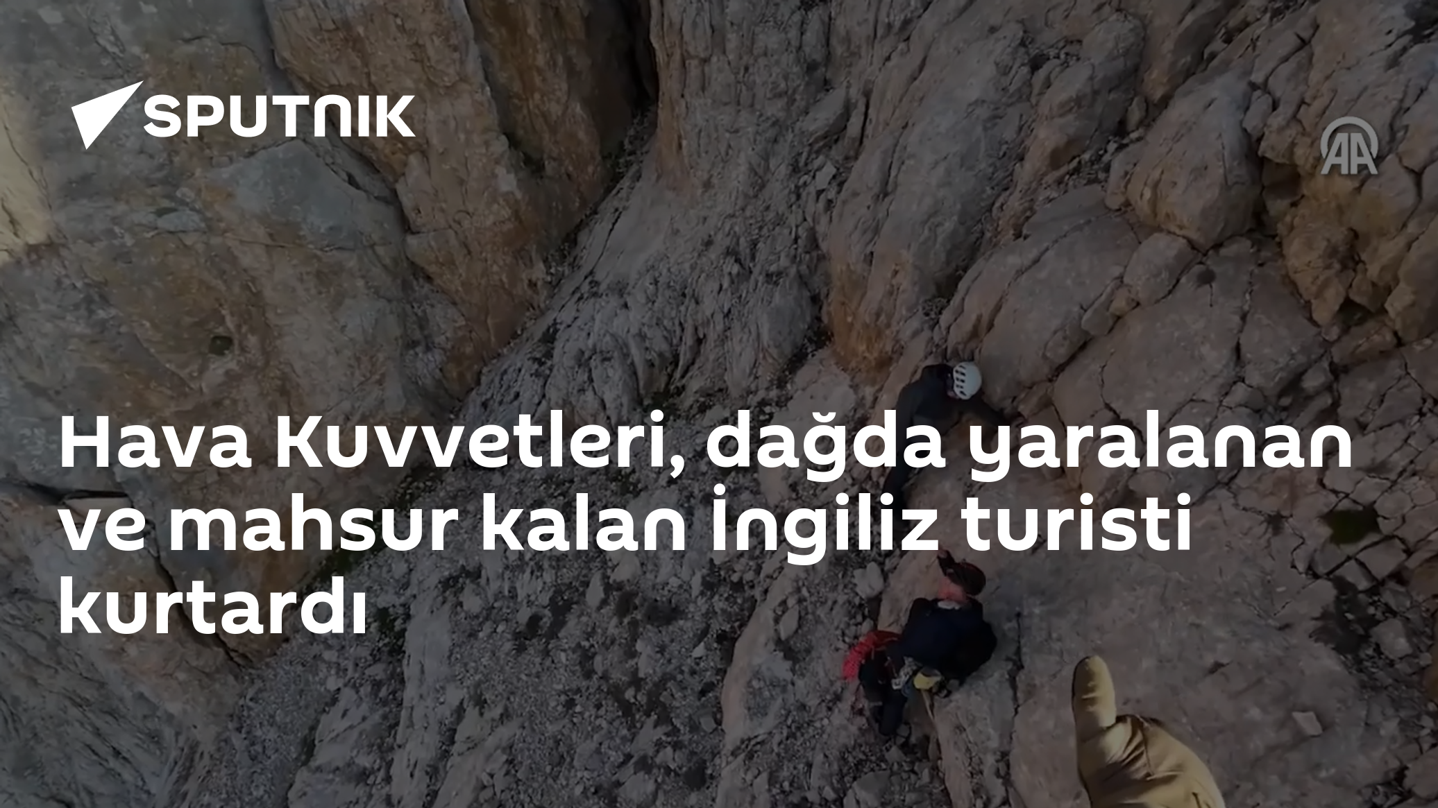 Hava Kuvvetleri, dağda yaralanan ve mahsur kalan İngiliz turisti kurtardı