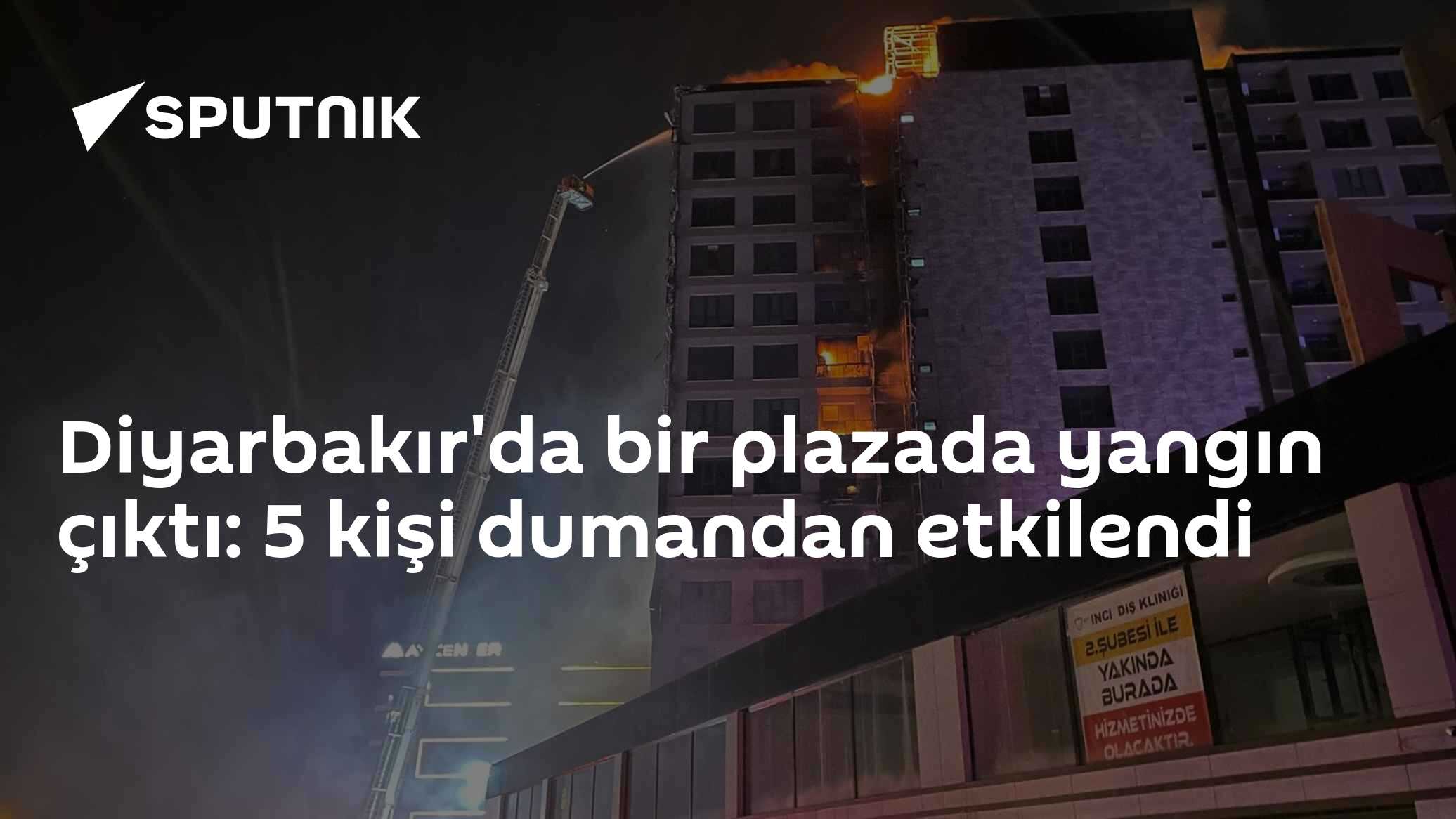 Diyarbakır'da bir plazada yangın çıktı: 5 kişi dumandan etkilendi