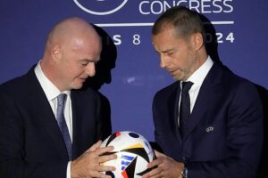 UEFA: 'Infantino'nun özrü hiçbir şeyi değiştirmedi, FIFA boykotu sürecek'