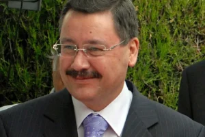 Eski Ankara Büyükşehir Belediye Başkanı Melih Gökçek'e soruşturma: İddialar ne?