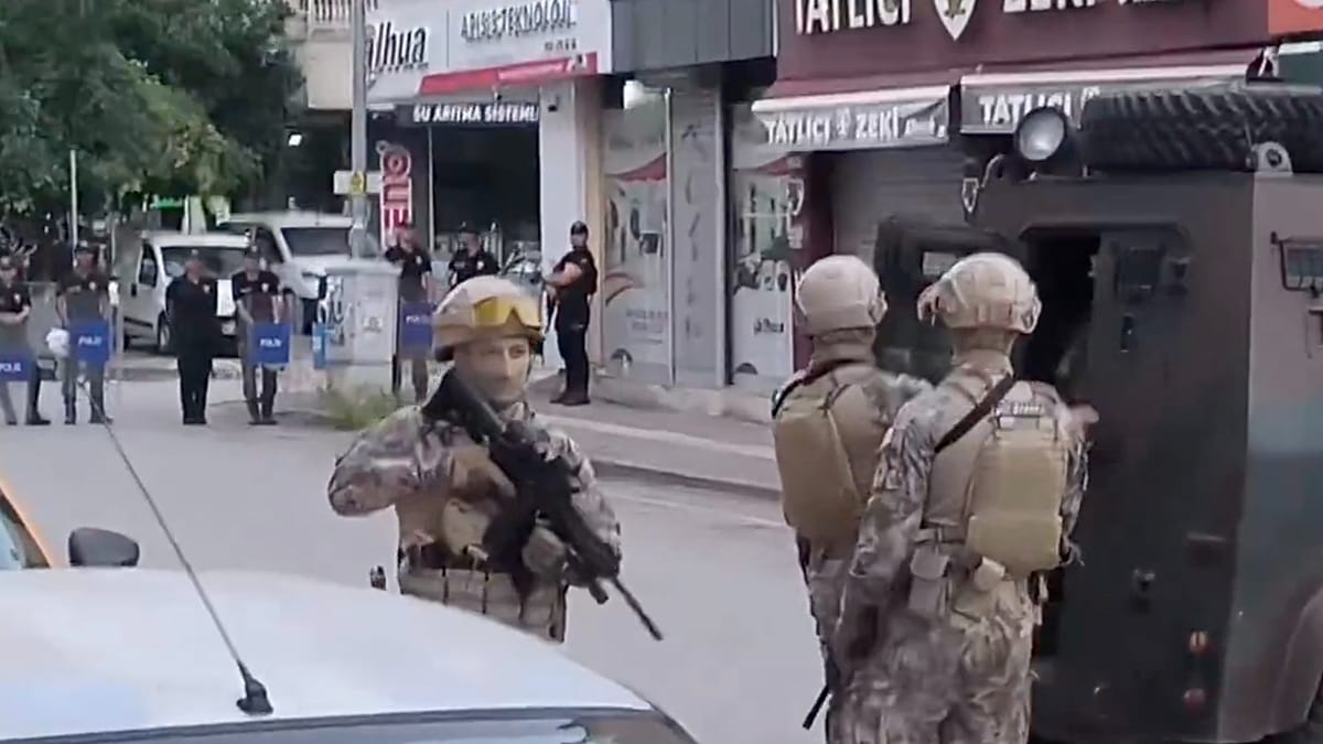 Furkan Vakfı Başkanı Alparslan Kuytul gözaltında: Suçlamalar belli oldu, 5 şirkete kayyum atandı