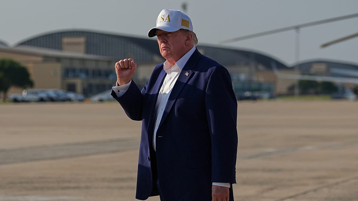 Trump, barış görüşmelerinde İran'dan tazminat isteyeceğini açıkladı