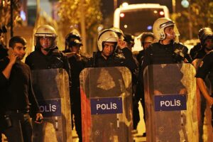 Süleymancılar cemaatine operasyon: Hangi suçlamalar yöneltildi, kimler gözaltına alındı?