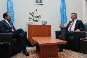 Kıbrıs'ta liderler zirvesi: Erhürman ve Hristodulidis'ten haftada bir görüşme kararı