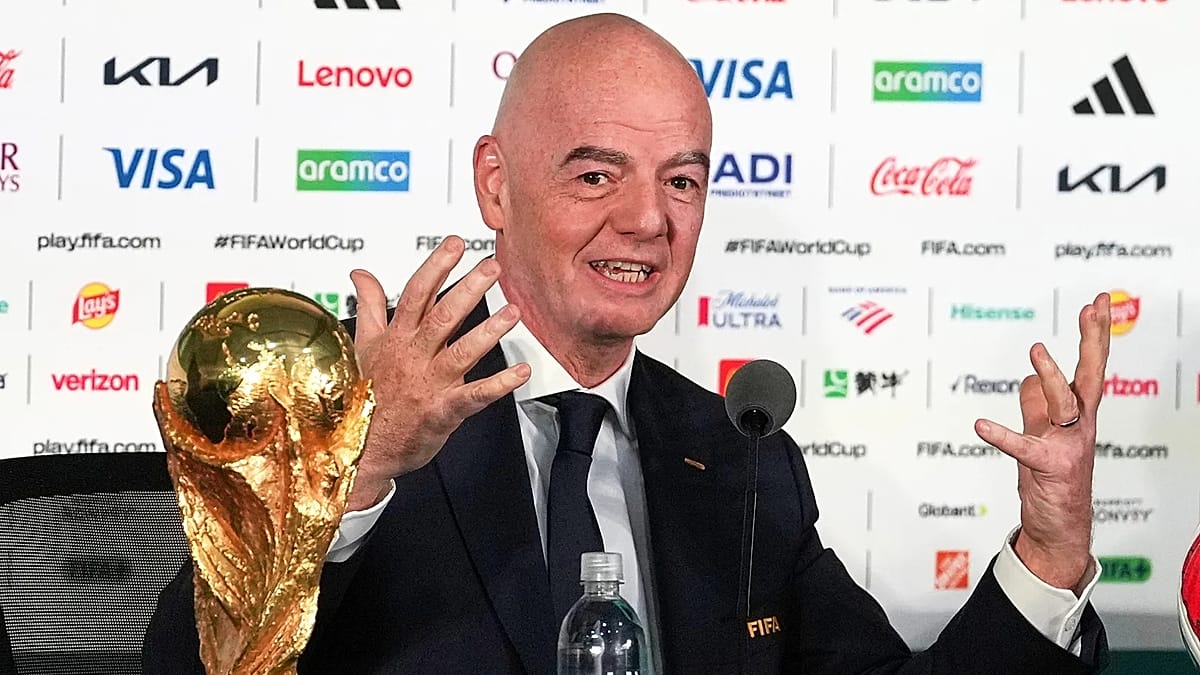 FIFA'da kriz toplantısı: Infantino'nun başkanlığı sürdürmesi bekleniyor