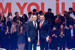 Ekrem İmamoğlu CHP'den istifa etti: Yeni Parti için 'yeni yol açıyoruz' mesajı