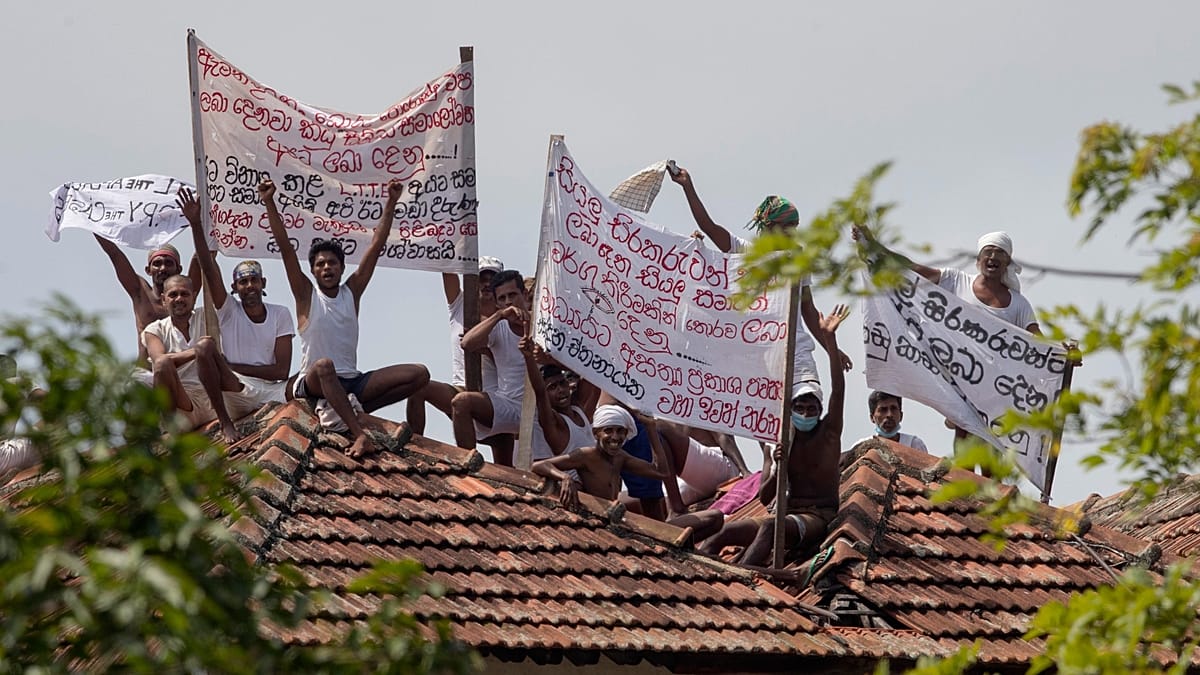 Sri Lanka'da cezaevlerinde isyan alarmı: Askerler görevlendirildi