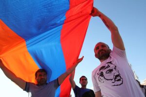 Ermenistan AB üyeliğine başvurma niyetini tarihi bir kararla açıkladı