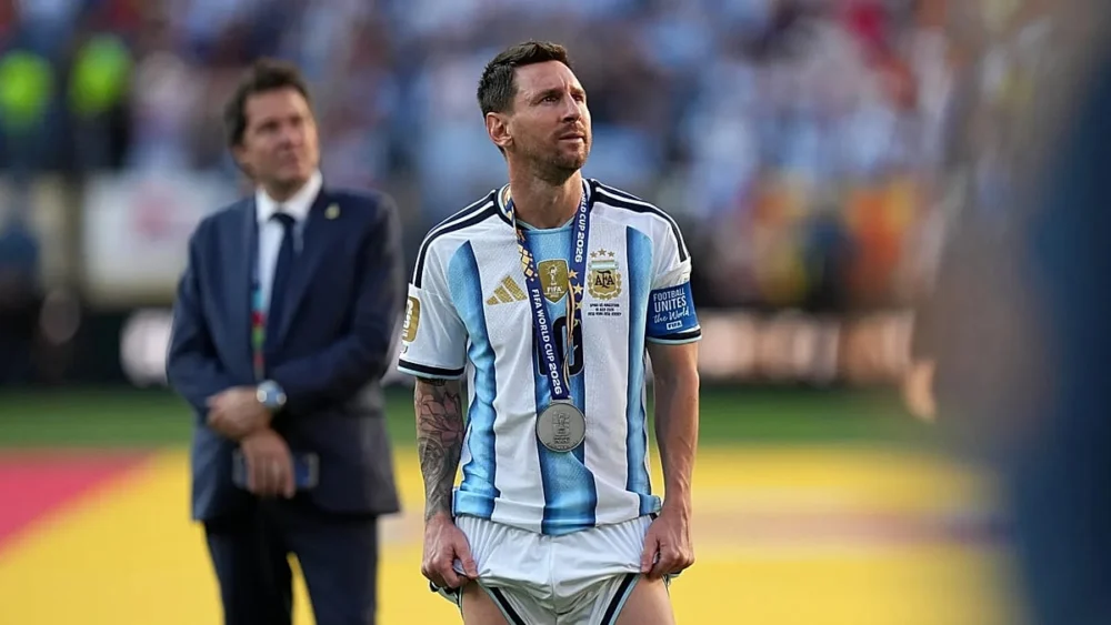 Lionel Messi milli takım kariyerini noktaladığını duyurdu