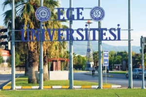 Ege Üniversitesi'nde Anayasaya aykırı karar: İfade özgürlüğü sınırlandırılmak isteniyor