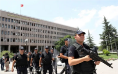 Süleymancılar cemaatinin lideri Alihan Kuriş örgüt suçlamasıyla gözaltında