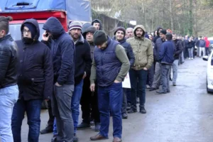 DİSK-AR: Geniş tanımlı işsiz sayısı 12 milyon 305 bin'e yükseldi