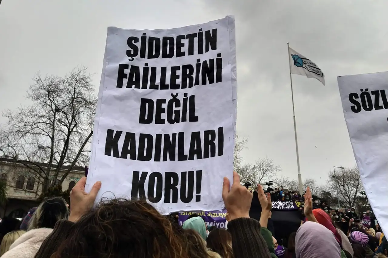 Hakkında 8 kez uzaklaştırma kararı verilmişti: Adana'da bir erkek boşandığı kadını bıçakladı