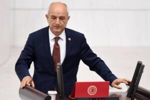 19'a düşen Yeni Yol Grubu'nu kurtarmak yine CHP'ye düştü: Ali Fazıl Kasap katıldı
