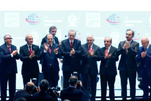 Kamu bütçesinden müteahhitlere büyük kaynak: 7 ayda 180,6 milyar TL aktarıldı