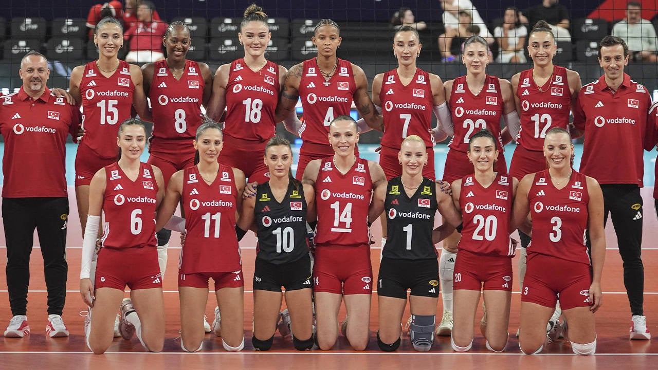A Milli Kadın Voleybol Takımı, Avrupa Şampiyonası'na galibiyetle başladı