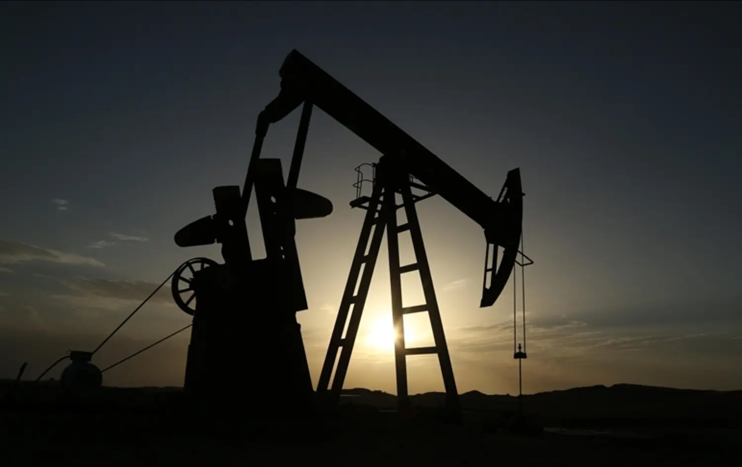 Petrol fiyatları geriledi, piyasaların gözü İran-Umman görüşmelerinde