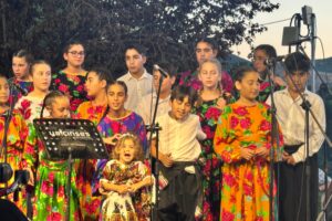 İsviçre’den gelen Domane Dersim çocuk korosu Munzur Festivali’nde klamlarıyla coşturdu