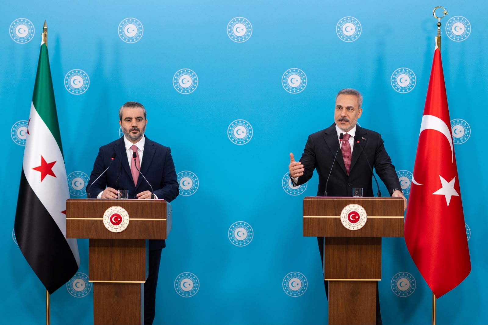 Hakan Fidan, Suriyeli mevkidaşı Esad Hasan Şeybani ile görüştü