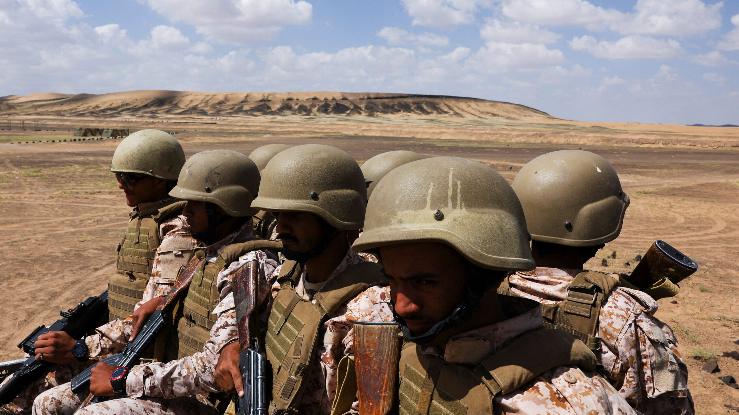 Yemen Savunma Bakanlığı: Husilerin saldırısında 17 asker öldü