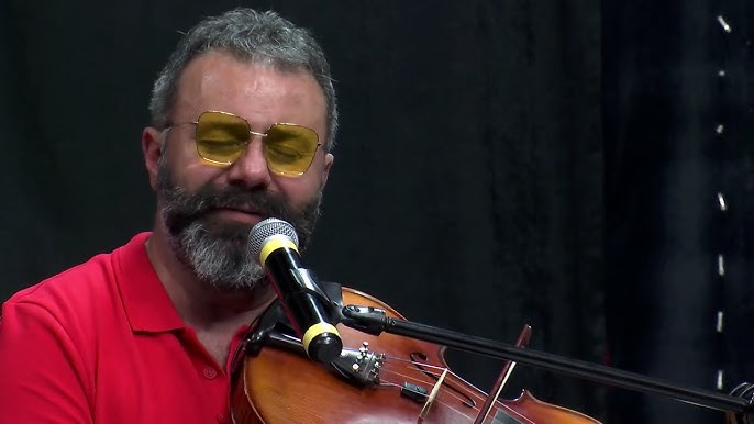 Sanatçı Cihan Çelik'ten 'Kürtçe müzik' sitemi!