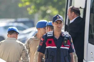 Menderes Belediye Başkanı İlkay Çiçek tutuklandı