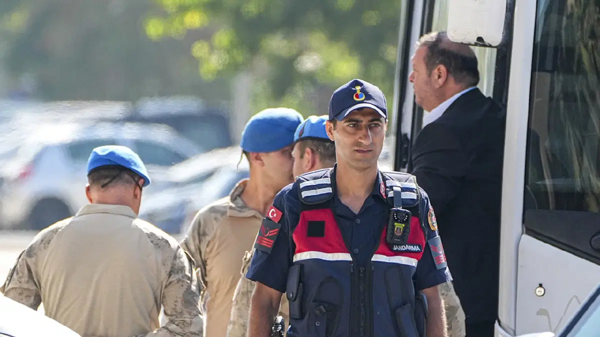 Menderes Belediye Başkanı İlkay Çiçek tutuklandı