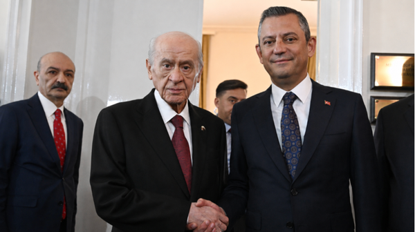 Bahçeli’den Özel’e: Bir gecede 91 milletvekiline nasıl ulaştınız?