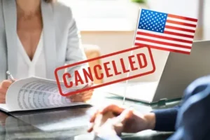 Trump döneminde 175 bin yabancının vizesi iptal edildi
