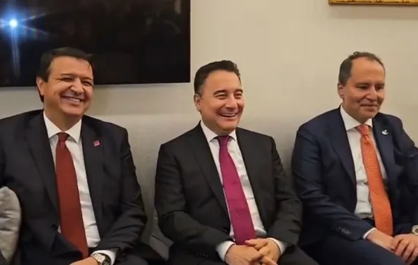Üç partiden ittifak sinyali