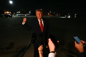 Donald Trump: İran'a güvenecek en son kişi benim, sürekli yalan söylediler