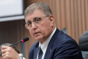İzmir’de Cemil Tugay muamması: AK Parti’ye katılacak mı?