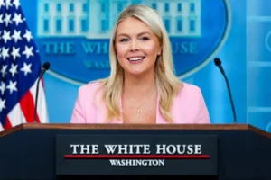 Trump, Beyaz Saray Sözcüsü Leavitt'in ay sonunda görevinden ayrılacağını duyurdu