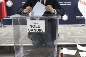 GENAR anketi: AK Parti açık ara önde