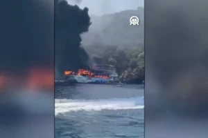 FETHİYE - Tur teknesi alev alev yandı, can pazarı yaşandı