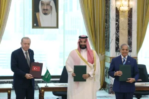 Ortadoğu'nun savaş ile savaşsızlığı arasında Mekke Paktı