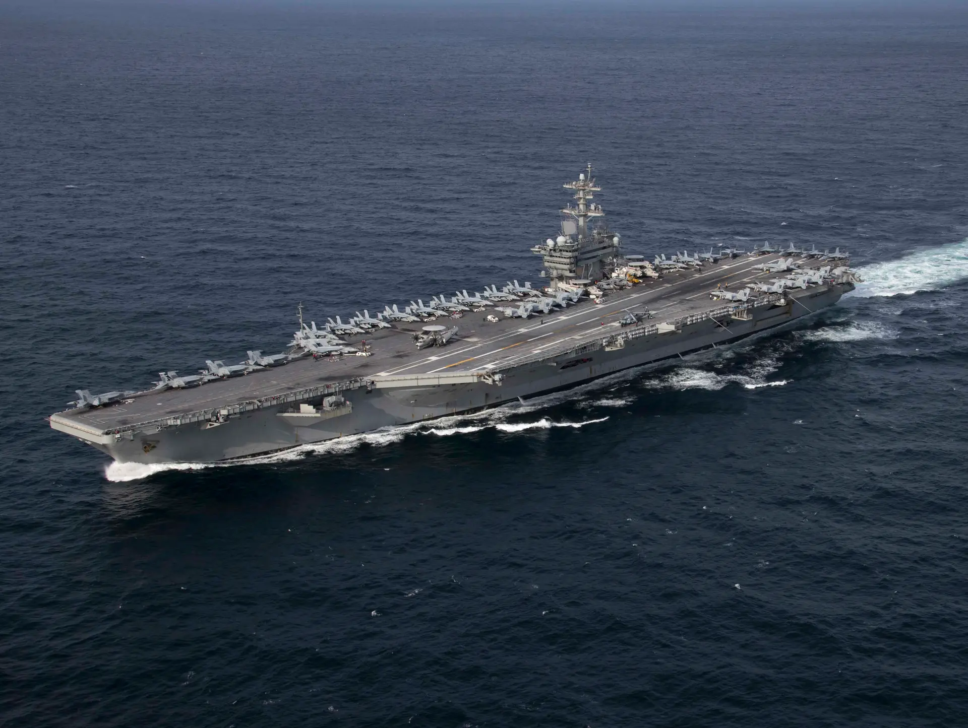 CENTCOM, USS Abraham Lincoln’de 7 askerin öldüğü iddiasını yalanladı