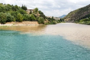 Dersim'de yağış sonrası Munzur ve Pülümür nehirlerinde dikkat çeken renk farkı