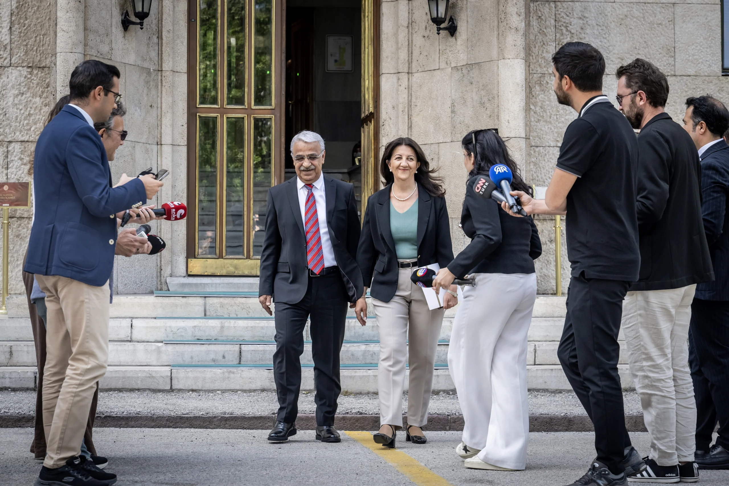 DEM Parti İmralı heyeti Demirtaş’ı ziyaret etti