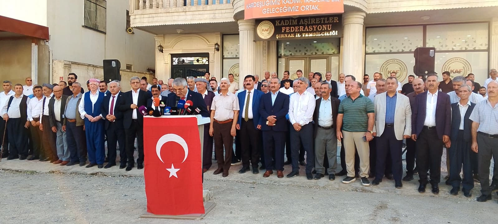 Kadim Aşiretler Federasyonu’ndan ‘Çerçeve Yasa’ya tam destek: Aşiret liderlerinden barış mesajı