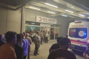 Urfa'da iki otomobil çarpıştı: 3 kişi öldü, 2 yaralı