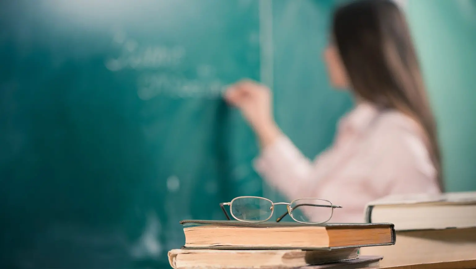 Türkiye Milli Eğitim Bakanlığından yeni genelge: Öğretmenlere kıyafet düzenlemesi geliyor