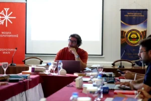Kürtçe literatüründe bir ilk: Ekonomi sözlüğü için Van’da kollar sıvandı!